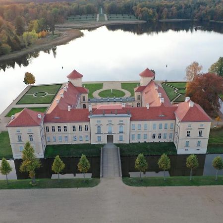 Ferienwohnung LoggiaHaus am Schloss, Schloss- und Seeblick Rheinsberg Exterior foto