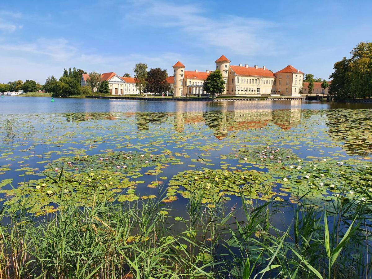 Ferienwohnung LoggiaHaus am Schloss, Schloss- und Seeblick Rheinsberg Exterior foto